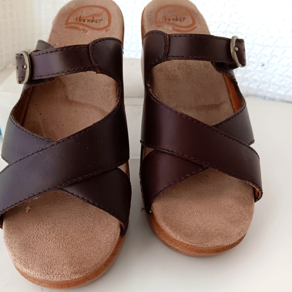 2 - Dansko sandals in brown, known  for extreme comfort. Bx2